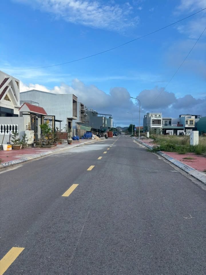Đất dự án Khu Núi Mồ Côi, Nhơn Phú, Quy Nhơn 96m² giá 2 tỷ - Gần trung tâm thuận lợi!