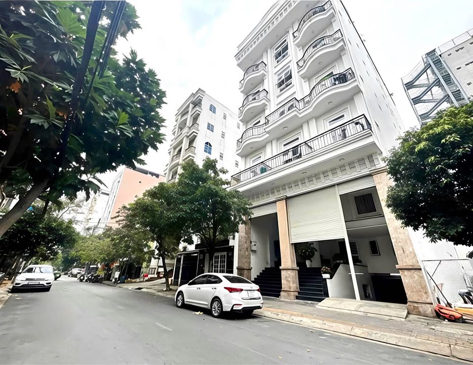 Căn hộ dịch vụ mặt tiền Nguyễn Thị Thập, Quận 7, 216m² giá 78 tỷ - Doanh thu 250 triệu/tháng!