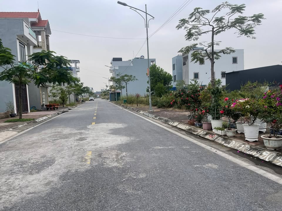 Đất nền Khu tái định cư Áp Tràn, Thủy Nguyên 60m² giá 3 tỷ - Vị trí đắc địa, đầu tư sinh lời!