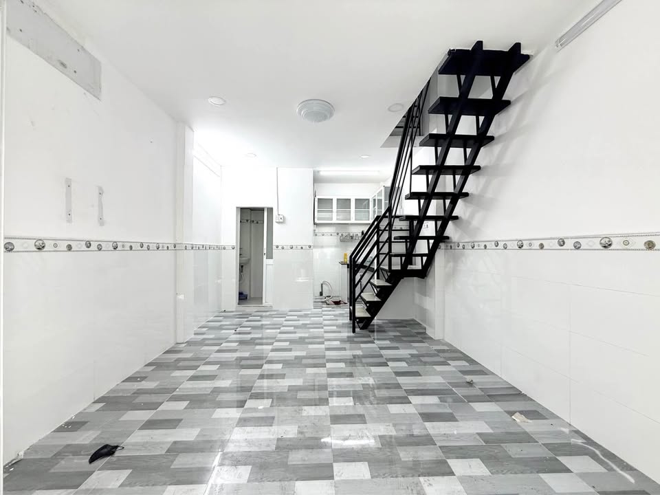 Nhà phố Phú Nhuận 21m² giá 3.9 tỷ - Gần trung tâm ăn uống sầm uất!