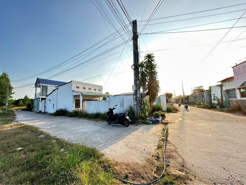 Đất nền Khu phố Suối Nhum, Hắc Dịch, 80m² giá 100 triệu - Cơ hội đầu tư hấp dẫn!