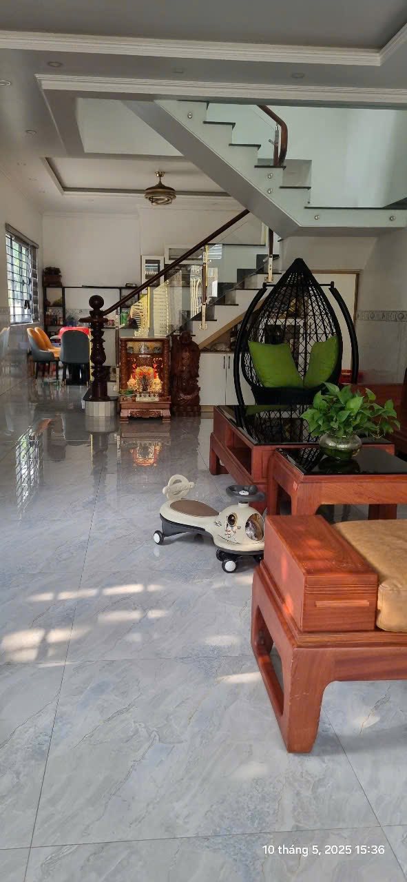 Nhà góc 2 mặt tiền khu dân cư Bicosi Dĩ An 109m² giá 6 tỷ - Đầu tư sinh lời cao!