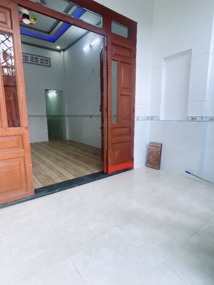 Nhà bán Dĩ An 67m² giá 1.95 tỷ - Sổ hồng chính chủ, đường xe hơi