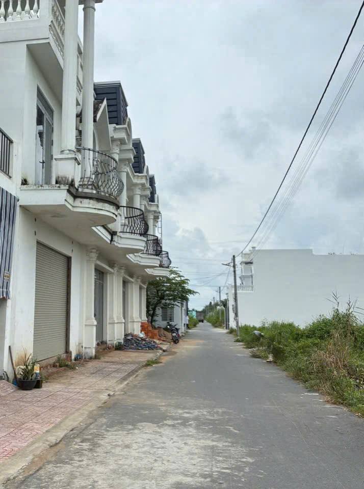 Đất nền thổ cư 86,6m² tại Tân Ngãi, Vĩnh Long - Giá chỉ 800 triệu, thương lượng!