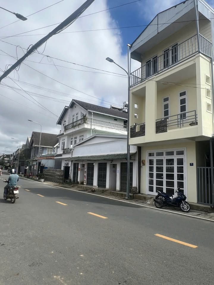 Nhà mặt tiền Võ Trường Toản, Đà Lạt 70m² giá 5.5 tỷ - Kinh doanh đắc địa!