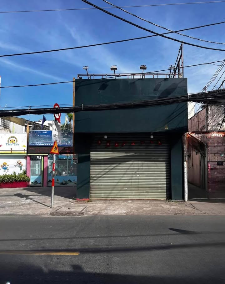 Nhà mặt tiền kinh doanh Tân Kỳ Tân Quý Tân Phú 90m² giá 25 triệu - Khu vực sầm uất, thích hợp buôn bán!