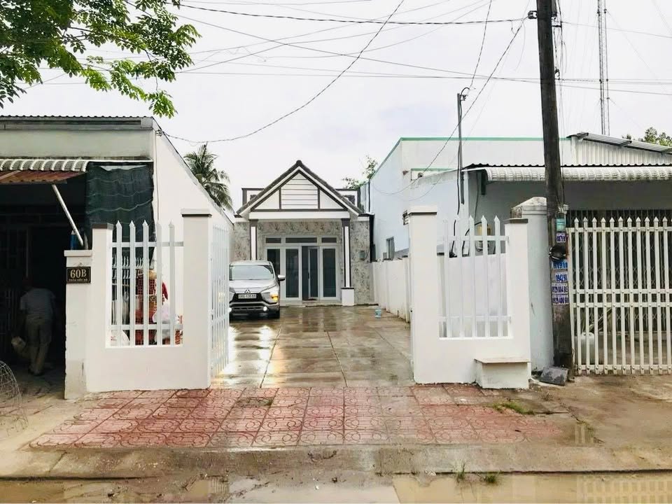 Nhà mặt tiền Trần Thủ Độ, An Bình, Rạch Giá 220m² giá 2.2 tỷ - Gần bờ kênh thoáng mát!