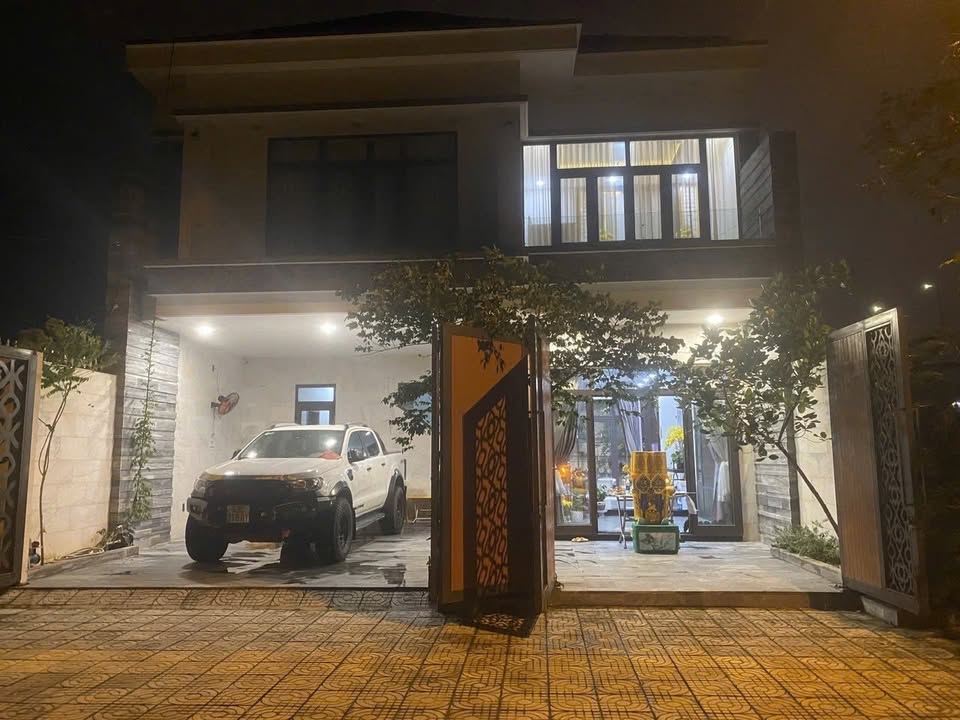 Villa Trần Sâm, Sơn Trà 180m² giá 15.85 tỷ - Đầu tư sinh lời nhanh!