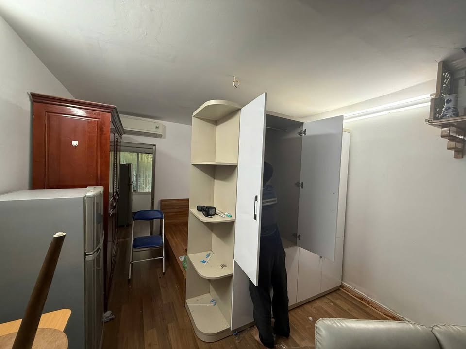 Căn hộ Tập thể mặt phố Giảng Võ 60m² giá 4.25 tỷ - Sổ đỏ chính chủ, vị trí đắc địa!