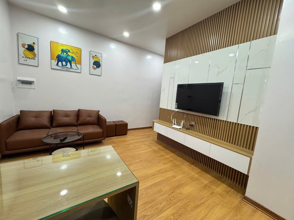 Căn hộ Vinhomes Marina 2PN giá chỉ 9 triệu - Nội thất cao cấp, sẵn sàng vào ở!