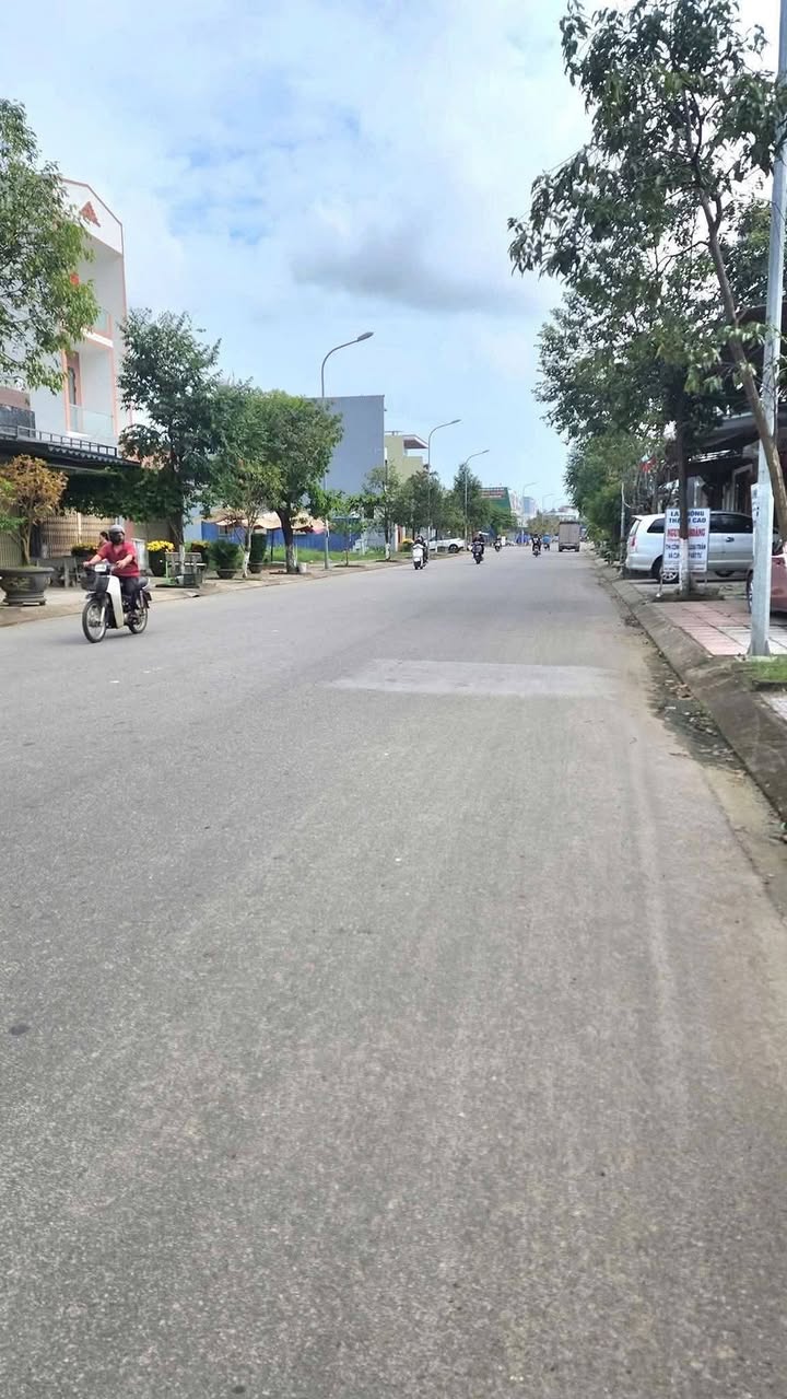 Đất nền KĐT An Phú Sinh Quảng Ngãi 100m² giá 2.75 tỷ - Vị trí lý tưởng cho kinh doanh!