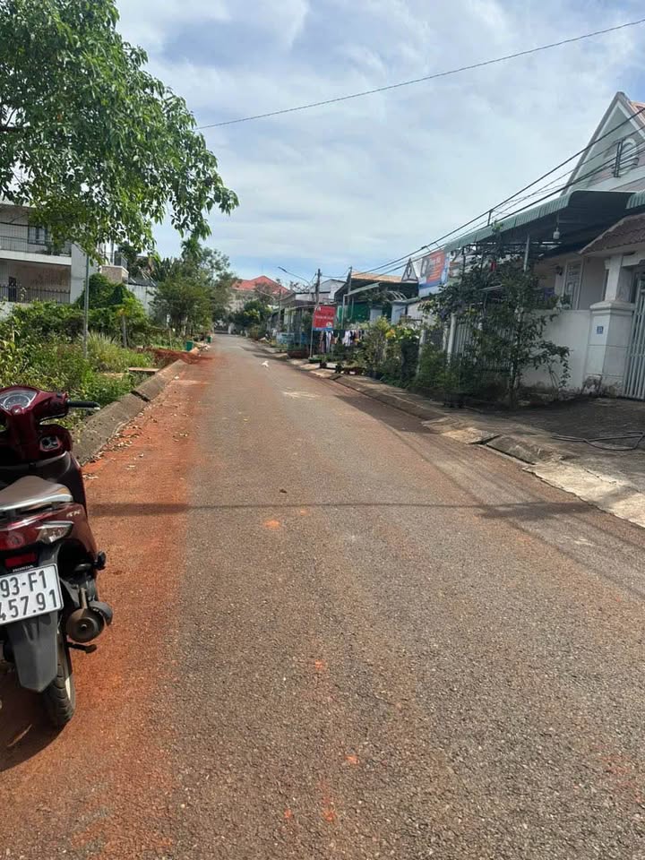 Đất thổ cư đường Trương Công Định Lộc Ninh 180m² giá 1.45 tỷ - Cần bán gấp trước Tết!