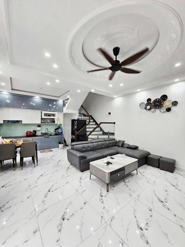 Nhà riêng Hải An 41m² giá 3.48 tỷ - Sẵn sàng vào ở với nội thất đầy đủ!