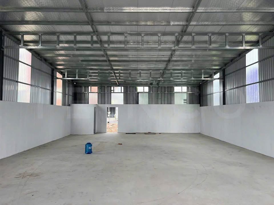 Kho cho thuê KDC Hồng Loan Cần Thơ 180m² giá 12 triệu - Phù hợp làm văn phòng và kho chứa!