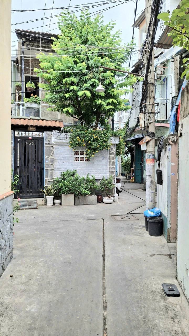 Nhà phố Nguyễn Trãi, Quận 1 - 75m² giá 8 tỷ - Sẵn sàng vào ở!