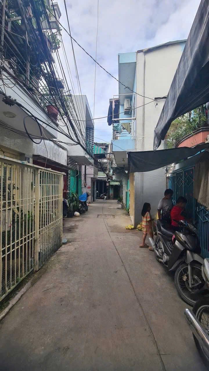 Nhà phố Quận 8 68m² giá chỉ 2.35 tỷ - Đầu tư sinh lời ngay!