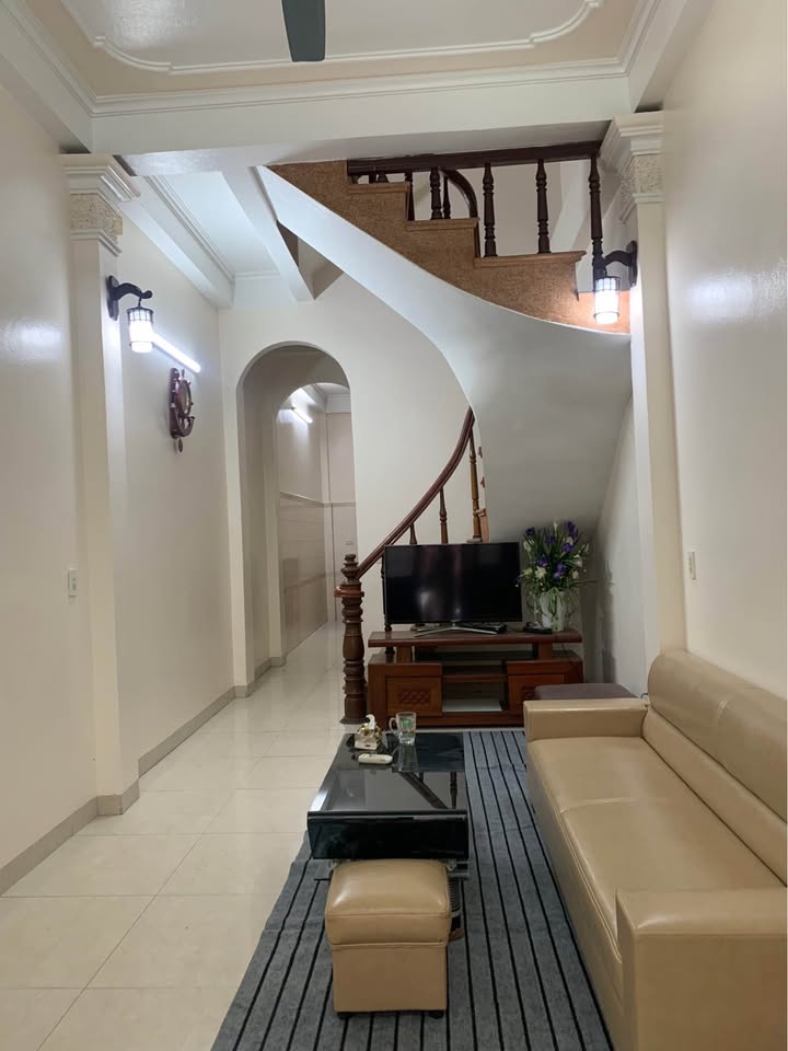 Nhà phố Thái Bình 40m² giá 3 tỷ - Ô tô đỗ cửa, tiện ích đầy đủ!