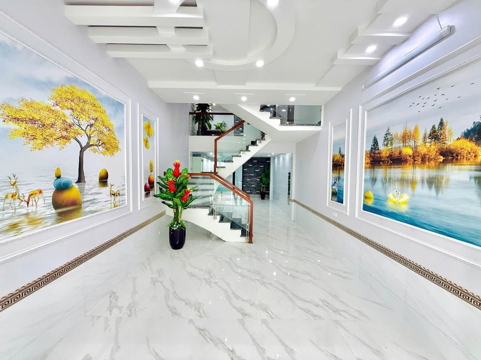 Nhà 5 tầng Nguyễn Văn Linh 48.5m² giá 4.4 tỷ - Thiết kế độc đáo, ô tô đỗ cửa!