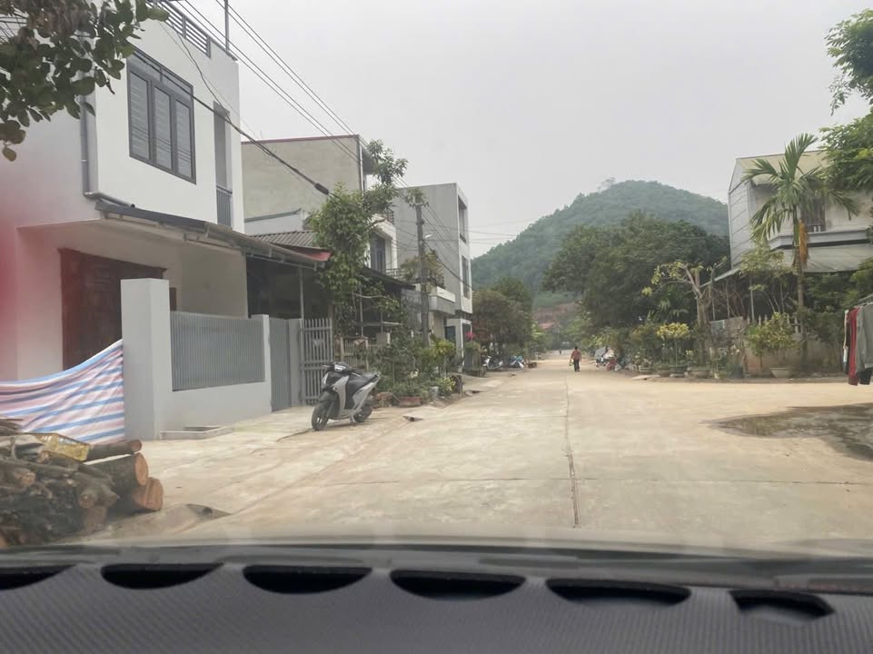 Đất nền phường Văn Phú, Yên Bái 200m² giá 2.689 tỷ - Giao thông thuận lợi!