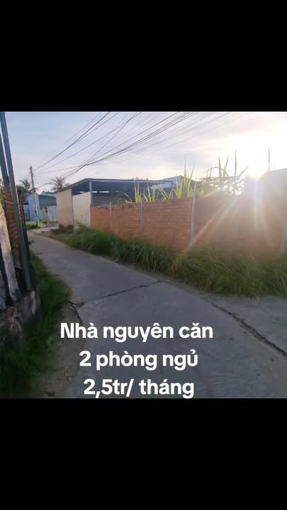 Nhà nguyên căn phường Sơn Đông 100m² giá 2.5 triệu - Sống thoải mái tại khu dân cư Phương Nam!