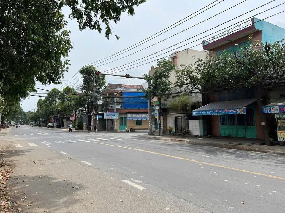 Bán nhà mặt tiền Bùi Hữu Nghĩa, Biên Hòa 460m² - Giá hạ cực tốt chỉ 18.5 tỷ!