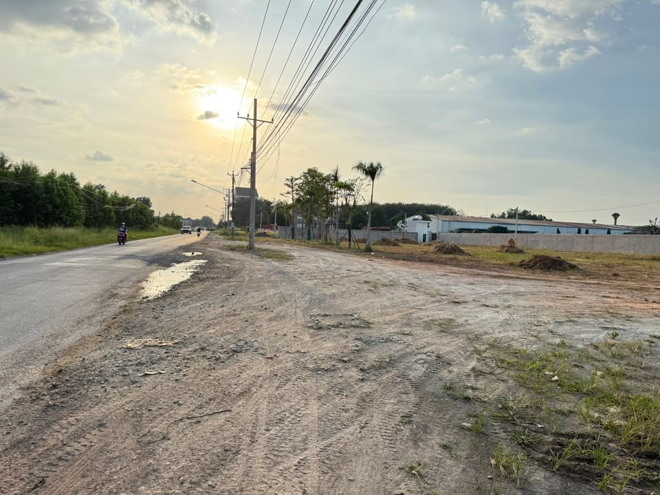 Đất mặt tiền đường HL 608, An Điền, Bến Cát 210m² - Kinh doanh đa ngành, giá chỉ 4 tỷ!