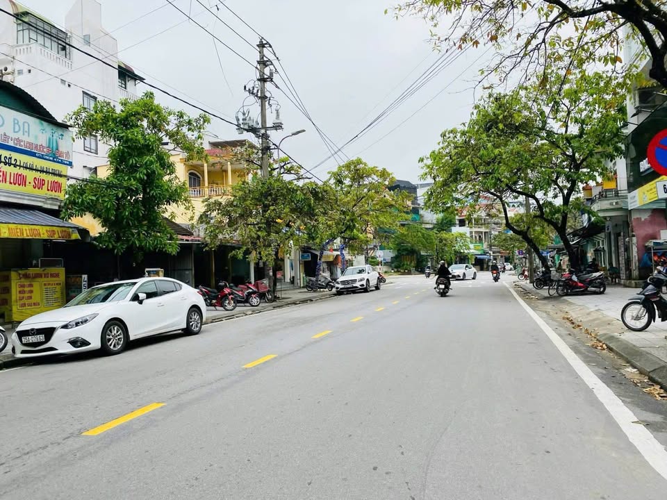 Bán mặt tiền kinh doanh đường Trường Chinh, Huế 101.8m² chỉ 1x tỷ - Cơ hội đầu tư tuyệt vời!