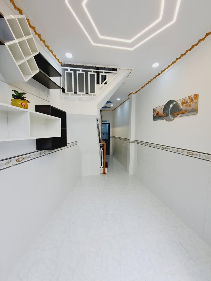 Nhà mới đường Gò Xoài, quận Bình Tân 18m² giá 1.9 tỷ - Sát chợ, tiện ích đầy đủ!