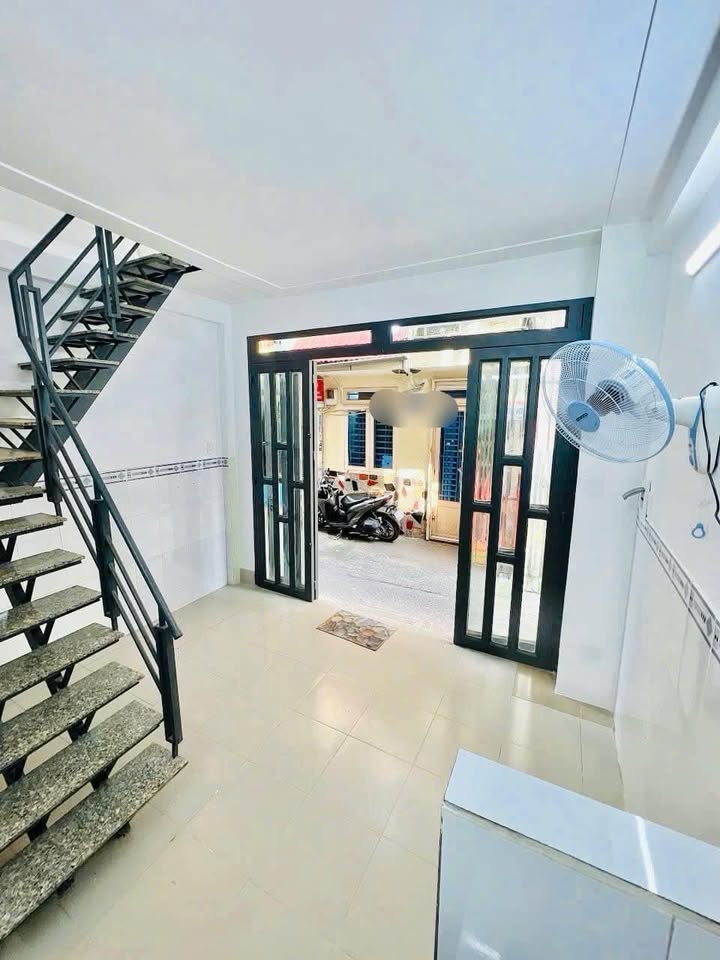 Nhà đẹp Phú Thọ Hòa, Tân Phú 16m² giá 2.05 tỷ - Sẵn sàng vào ở!