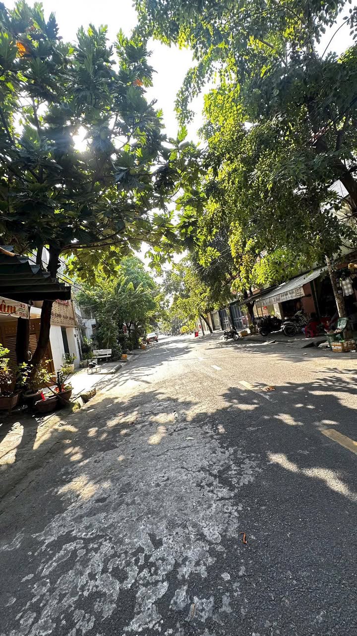 Nhà góc 2 mặt tiền kinh doanh đường T6, phường Tây Thạnh, quận Tân Phú - Cơ hội đầu tư tuyệt vời!