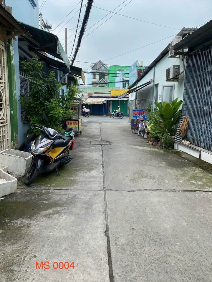 Nhà 2 tầng Lê Đình Cẩn, Tân Phú 116m² giá 7 tỷ - Sổ hồng chính chủ, công chứng nhanh!