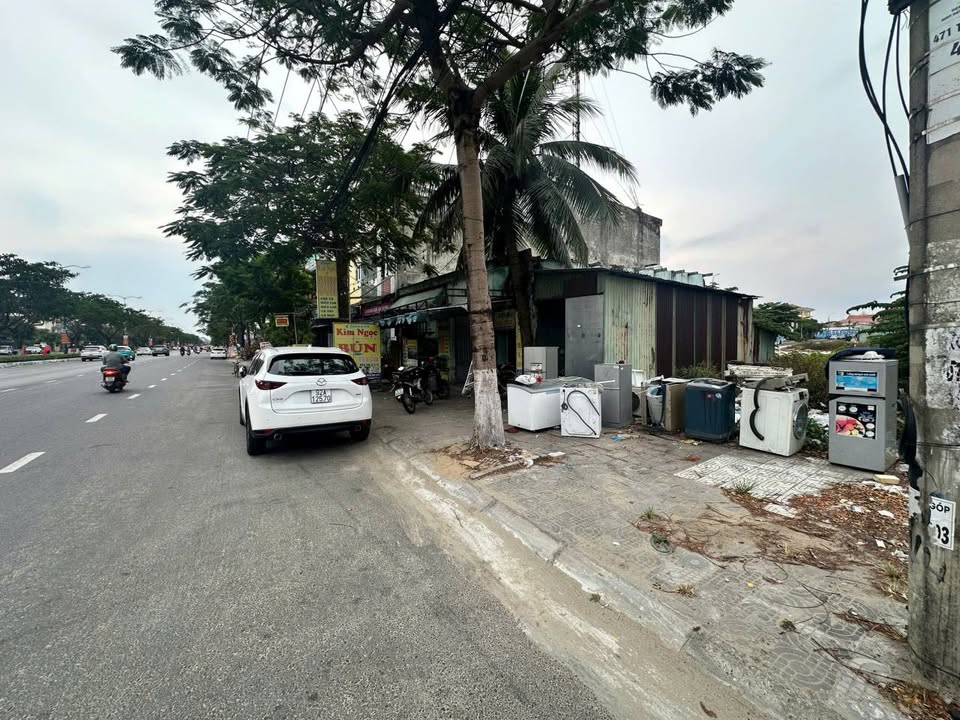 Đất nền mặt tiền đường Lê Văn Hiến, Đà Nẵng 440m² - Vị trí đắc địa cho kinh doanh!