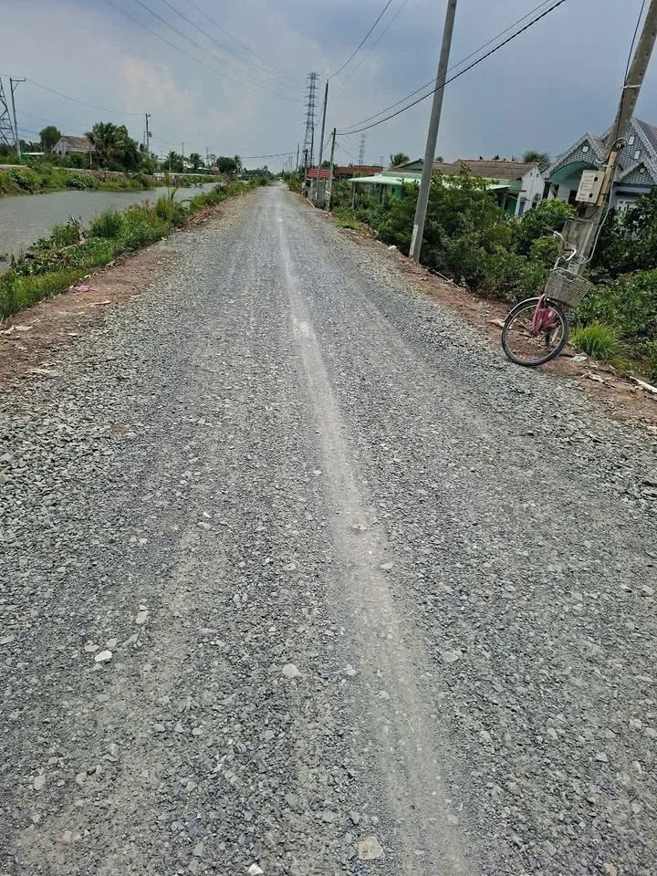 Đất vườn 500m² Bến Lức, Long An - Lô góc 2 mặt tiền, chỉ 420 triệu!