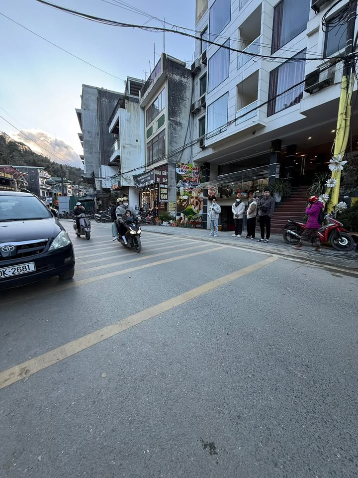 Nhà mặt phố Thạch Sơn Sa Pa 180m² giá 20 tỷ - Đầu tư sinh lời ngay!