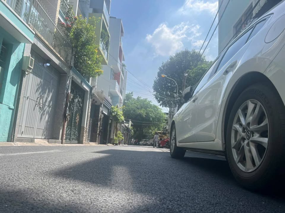 Nhà mặt tiền Nguyễn Đình Khơi, Tân Bình 73m² giá 11.5 tỷ - Đầu tư sinh lời ngay!