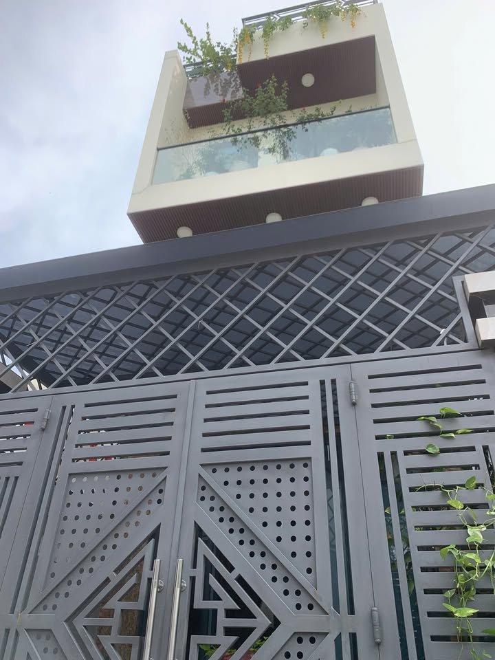 Nhà đẹp Trần Trọng Cung Quận 7 86.1m² giá 10.5 tỷ - Cơ hội đầu tư tuyệt vời!