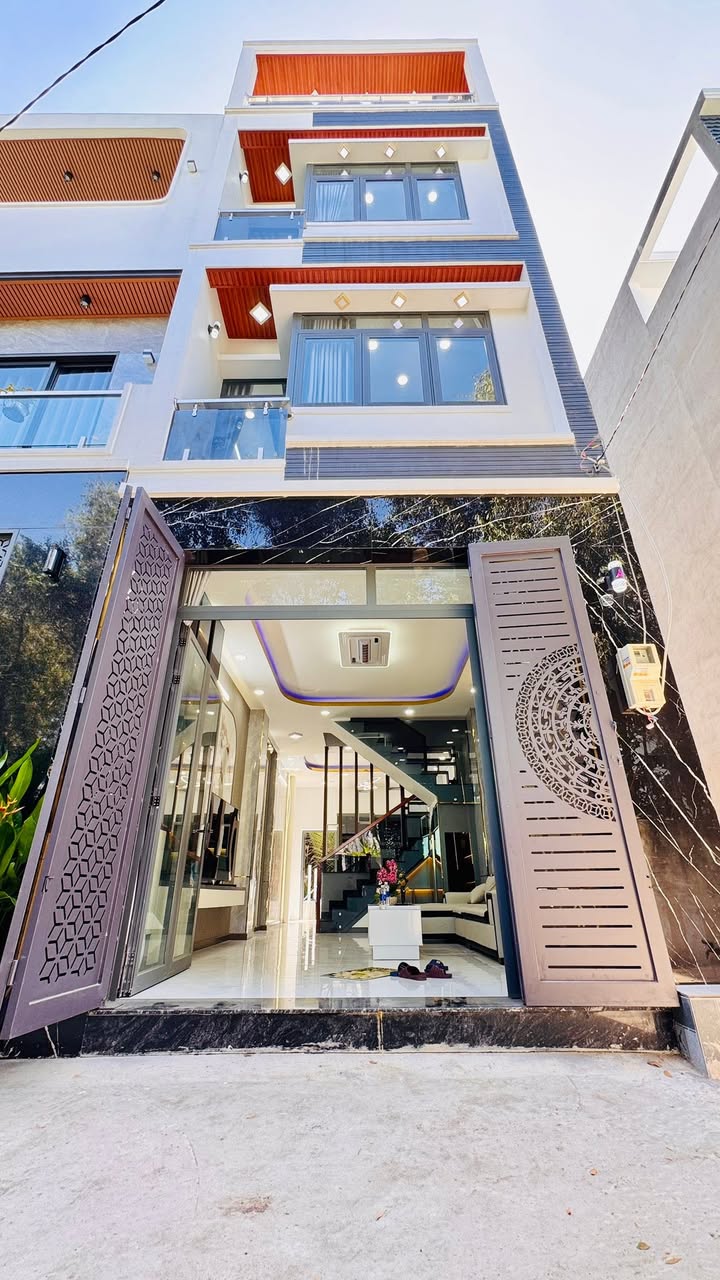 Nhà 4 tầng đường Huỳnh Tấn Phát, quận 7, 76m² giá 5.95 tỷ - Sẵn sàng vào ở ngay!