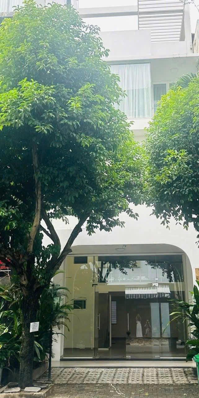 Cho thuê nhà phố Hưng Gia 3, phường Tân Hưng, 111m² - Nhà mới đẹp, giá tốt!