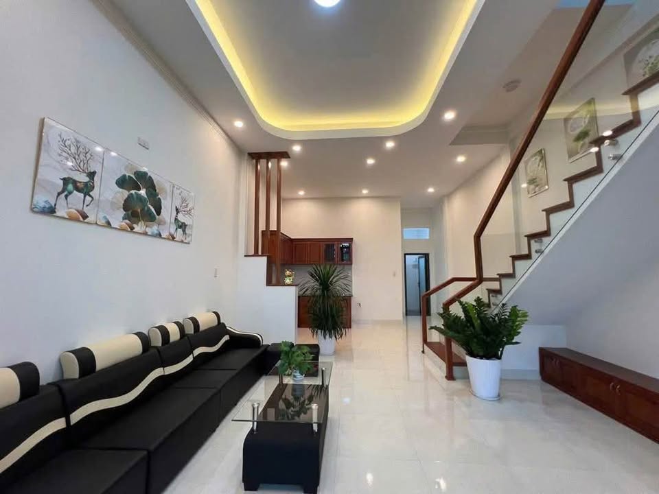 Nhà riêng hẻm 125 Ngô Quyền 150m² giá 1.7 tỷ - Không thể bỏ lỡ!