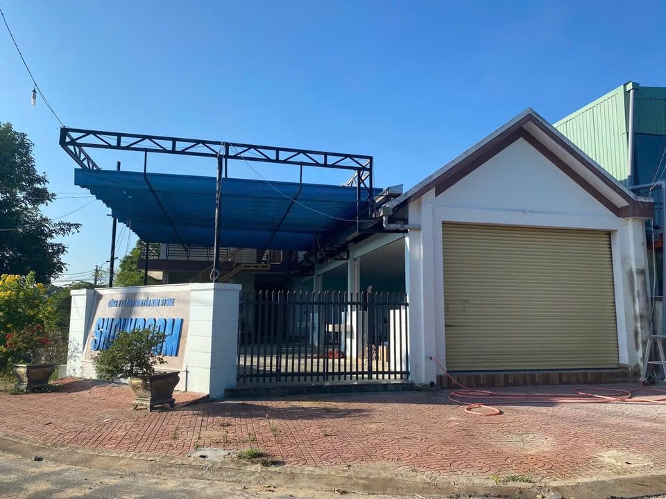 Cho thuê mặt bằng 300m² tại phường Nhơn Hưng, Bình Định - Lô góc 2 mặt tiền, giá thỏa thuận!