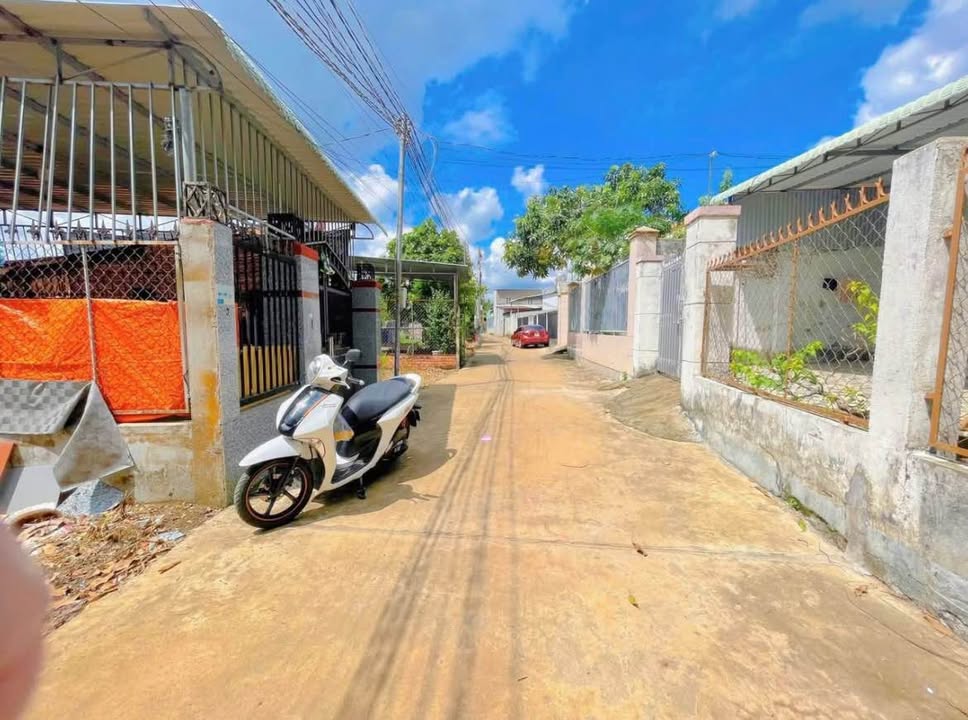 Nhà đất Bảo Vinh, Long Khánh 312m² giá 2.85 tỷ - Đường xe hơi, tiện ích đầy đủ!