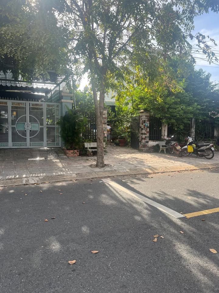 Đất tái định cư phường Tân Phú, 275m², giá 5 tỷ - Mặt tiền thoáng đãng gần công viên!