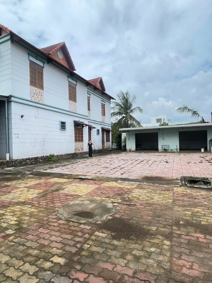 Biệt thự đường Nguyễn Xiển, Long Bình 1000m² giá 26 tỷ - Pháp lý sổ hồng đầy đủ!