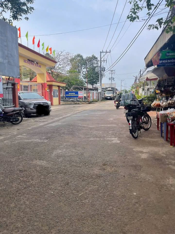 Nhà mặt tiền Trường Học Kiệm Tân, 108m² giá 1.8 tỷ - Cơ hội hiếm có!