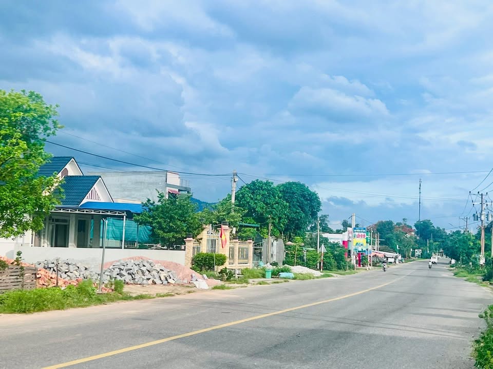 Đất thổ cư 75m² đường Trần Hưng Đạo, Đức Linh - Giá 1.5 tỷ - Hướng Đông phong thủy