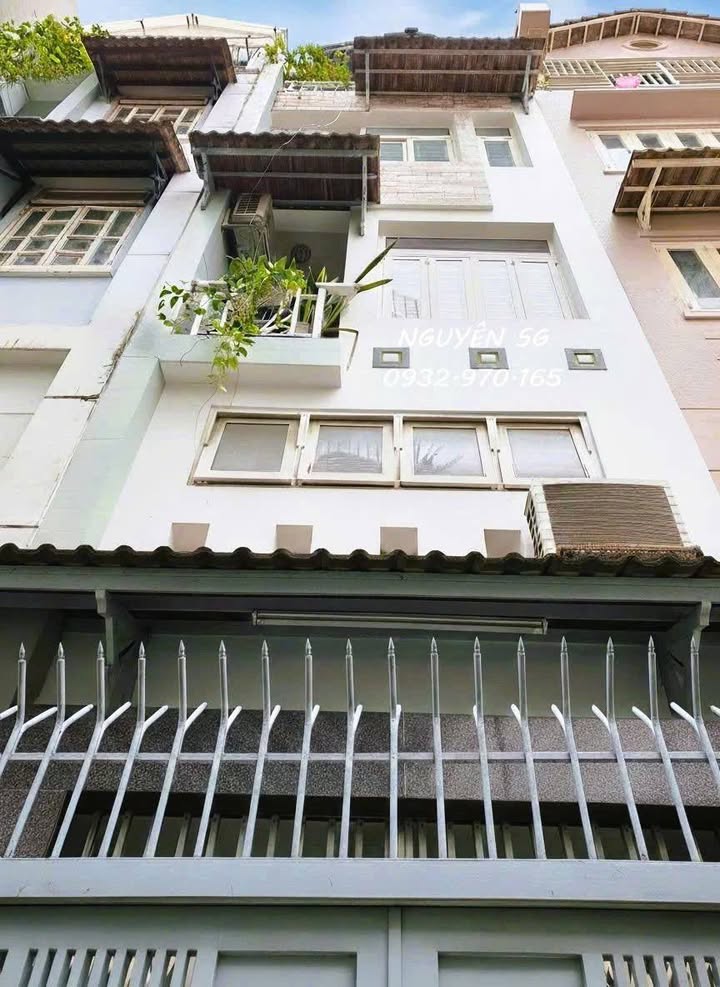 Nhà 5 Tầng Đẹp 4PN Trần Quang Diệu, Q.3 - Giá 8 Tỷ Thương Lượng!