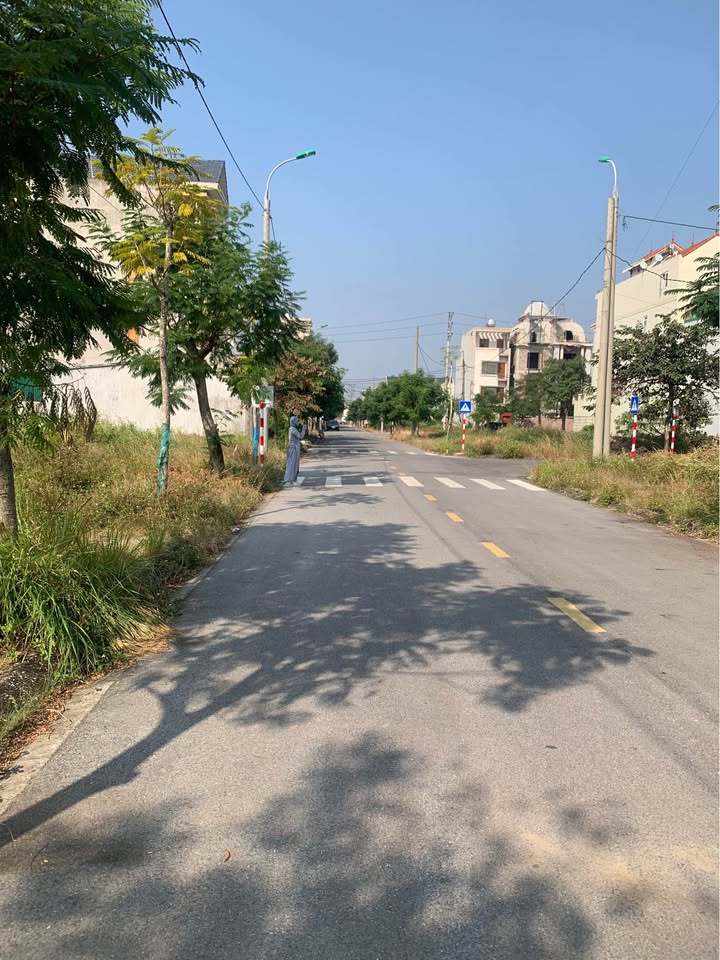 Đất nền Chí Minh, Chí Linh 100m² giá 2 tỷ - Cơ hội vàng cho đầu tư!