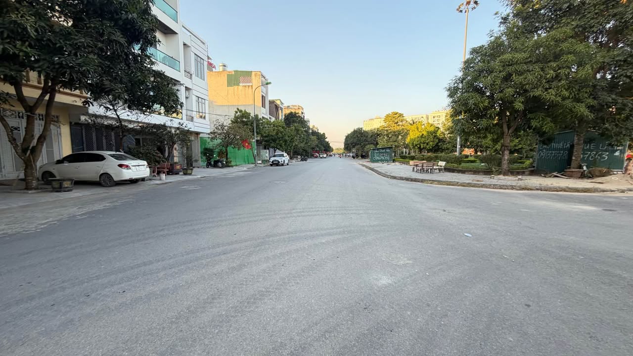 FrontHouse tại Khách sạn Mường Thanh, Đông Vệ, 90m² giá 5 tỷ - Vị trí đắc địa kinh doanh!