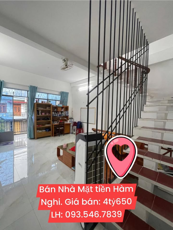 Bán nhà 2 tầng mặt tiền đường Hàm Nghi Tuy Hòa 74.3m² - Giá chỉ 4.65 tỷ thương lượng!