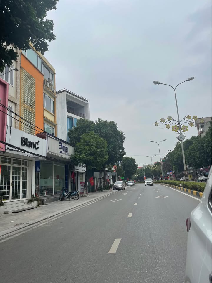 Bán nhà mặt phố Mê Linh, Liên Bảo, Vĩnh Yên 167.5m² - Vị trí kinh doanh siêu đẹp!